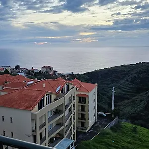 Sunset Star With Sea View Apartmán